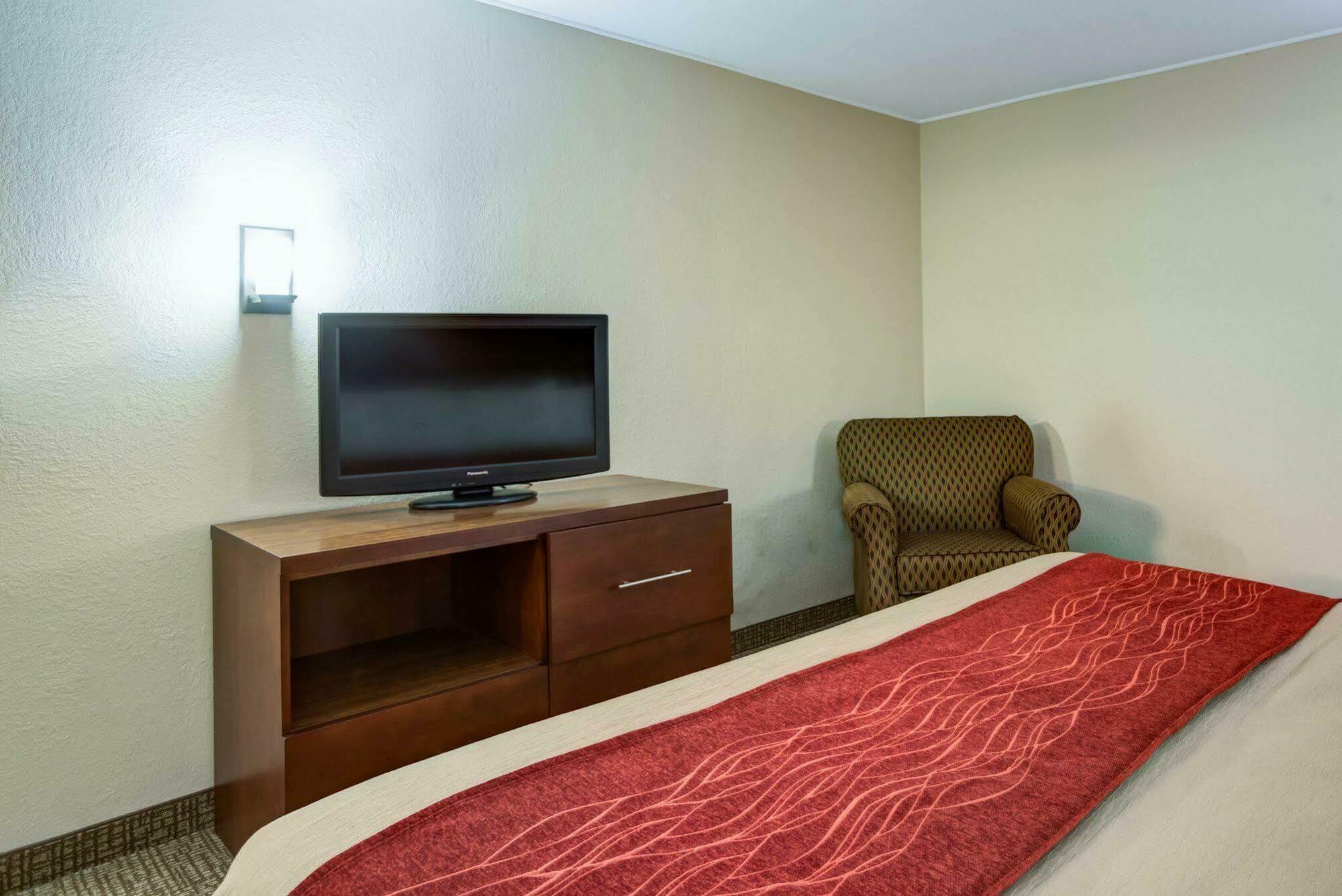 Comfort Inn & Suites Clemson - University Area Exteriör bild