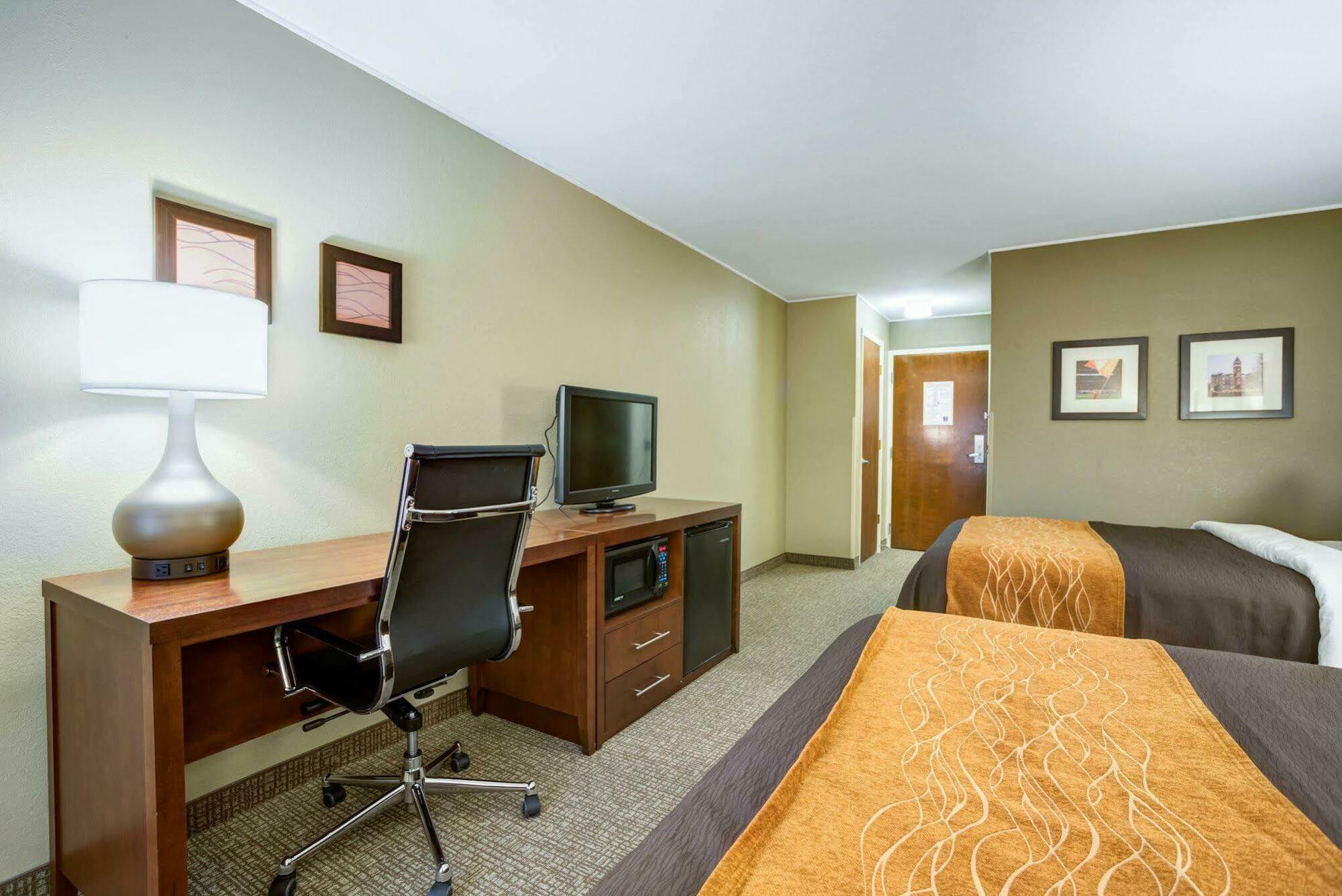 Comfort Inn & Suites Clemson - University Area Exteriör bild